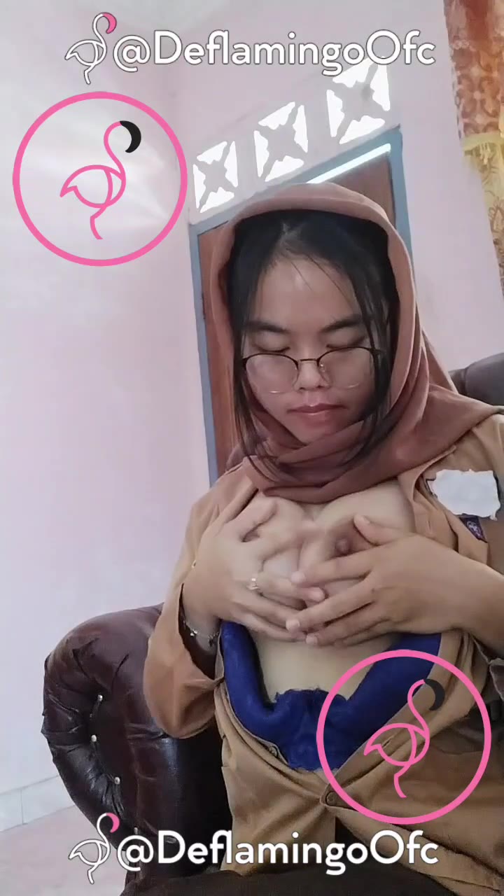 Background for Bocil Seragam Pramuka Udah Sange Pengin Diewe